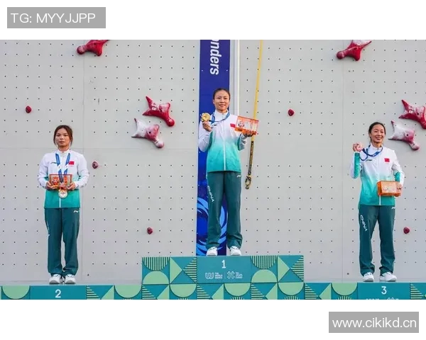 成都攀岩队技术解析:探索攀岩运动的技巧与训练方法 成都攀岩队技术解析:探索攀岩运动的技巧与训练方法